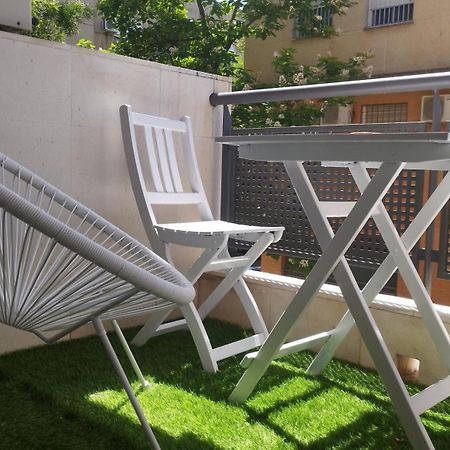 Apartamento Bonito Zona Hospital y Centro Comercial Lagoh Sevilla Exterior foto