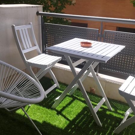 Apartamento Bonito Zona Hospital y Centro Comercial Lagoh Sevilla Exterior foto