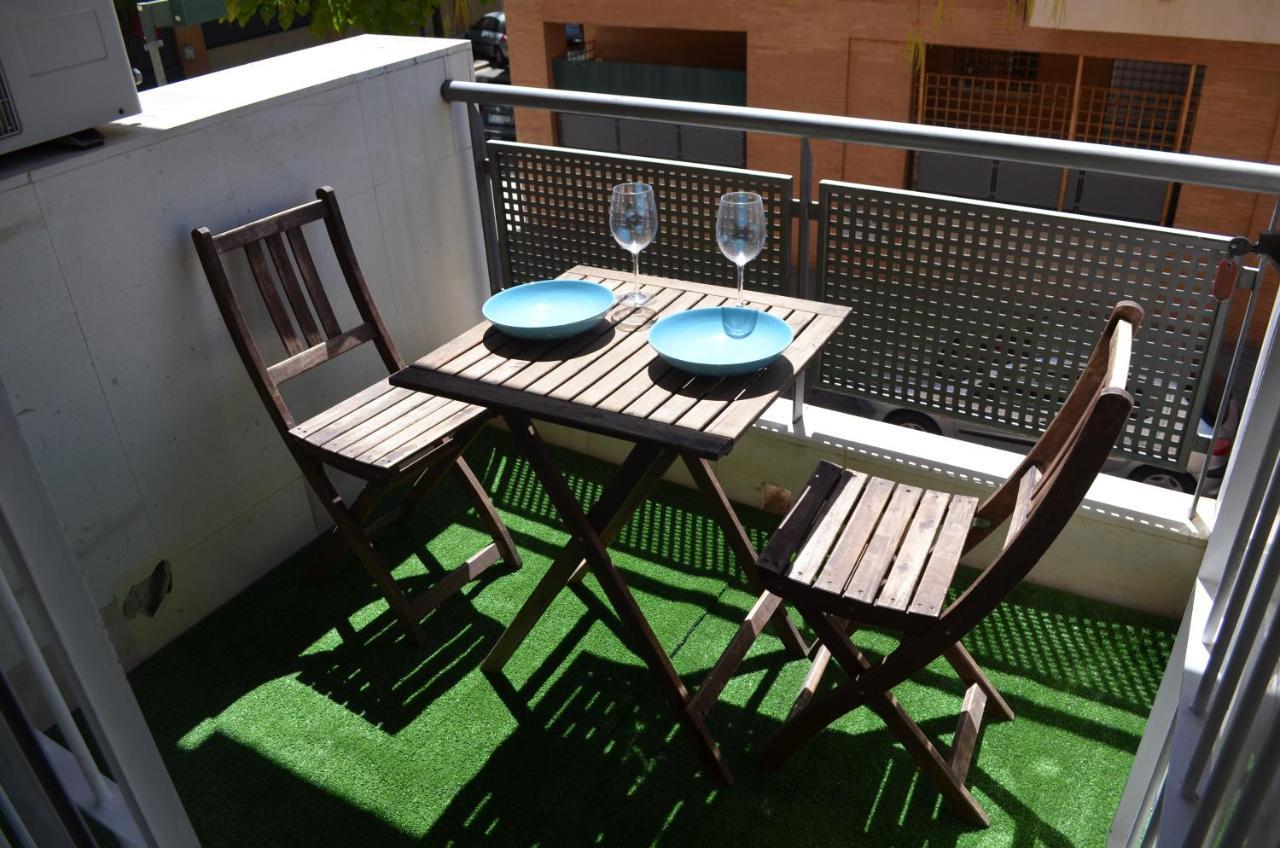 Apartamento Bonito Zona Hospital y Centro Comercial Lagoh Sevilla Exterior foto
