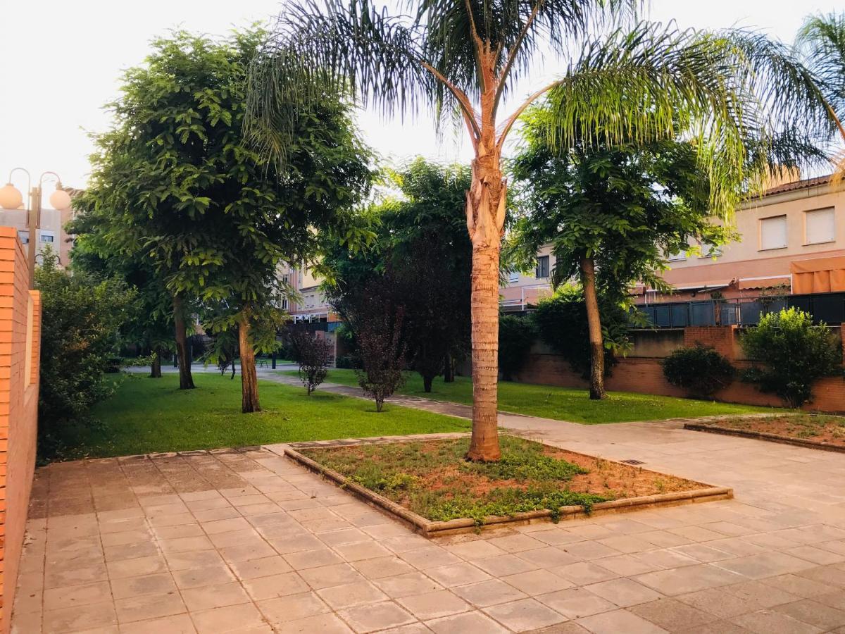Apartamento Bonito Zona Hospital y Centro Comercial Lagoh Sevilla Exterior foto