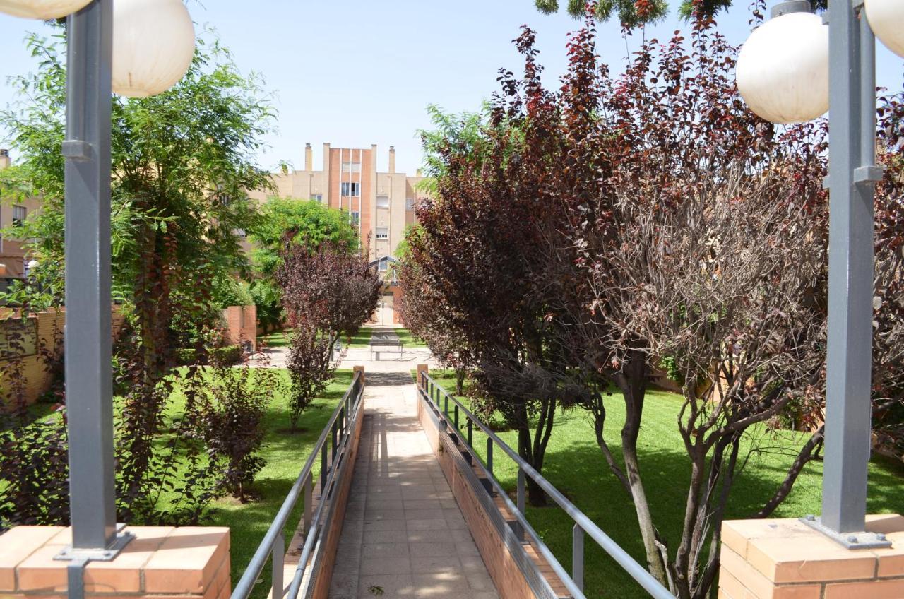 Apartamento Bonito Zona Hospital y Centro Comercial Lagoh Sevilla Exterior foto