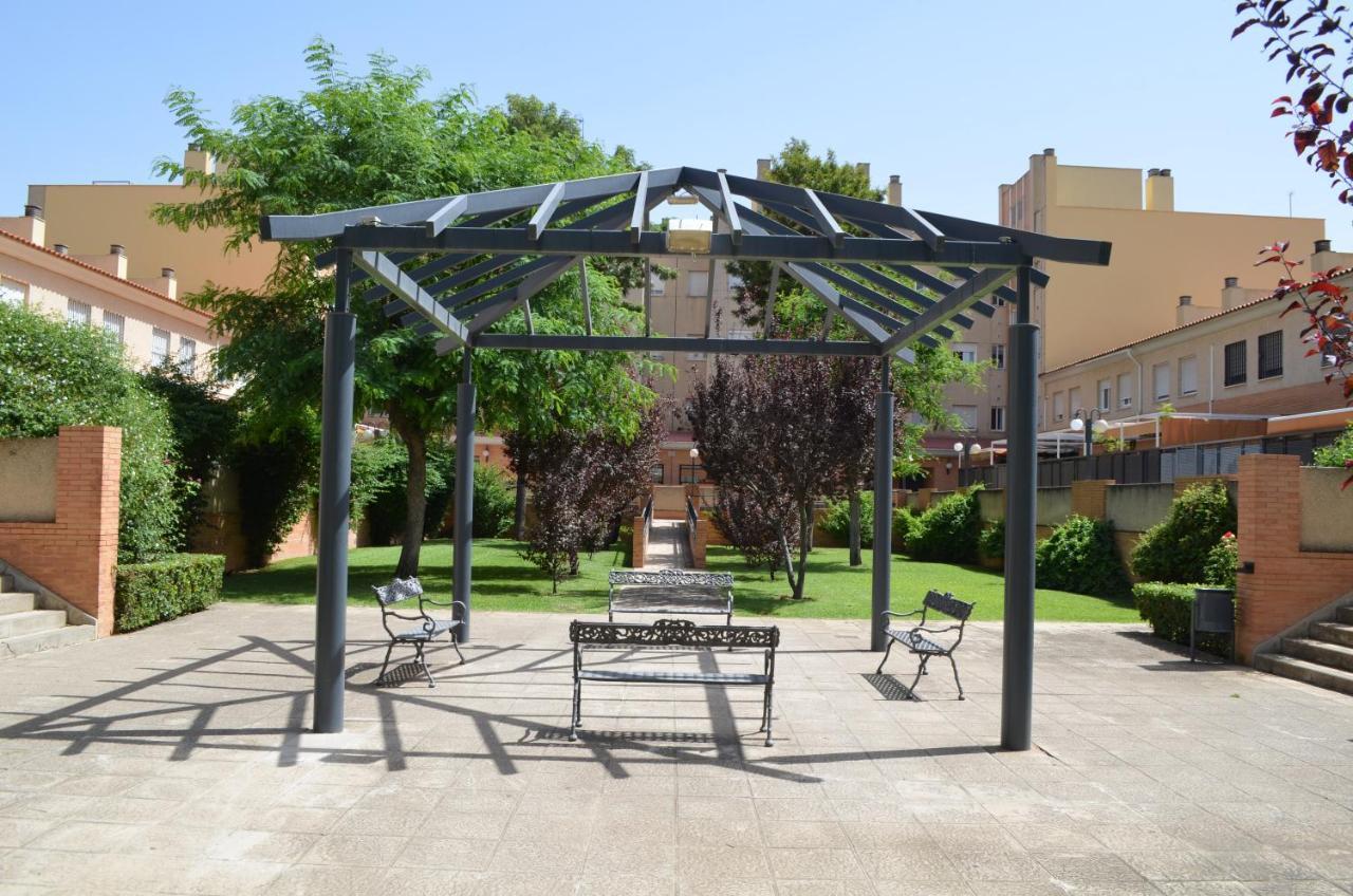Apartamento Bonito Zona Hospital y Centro Comercial Lagoh Sevilla Exterior foto