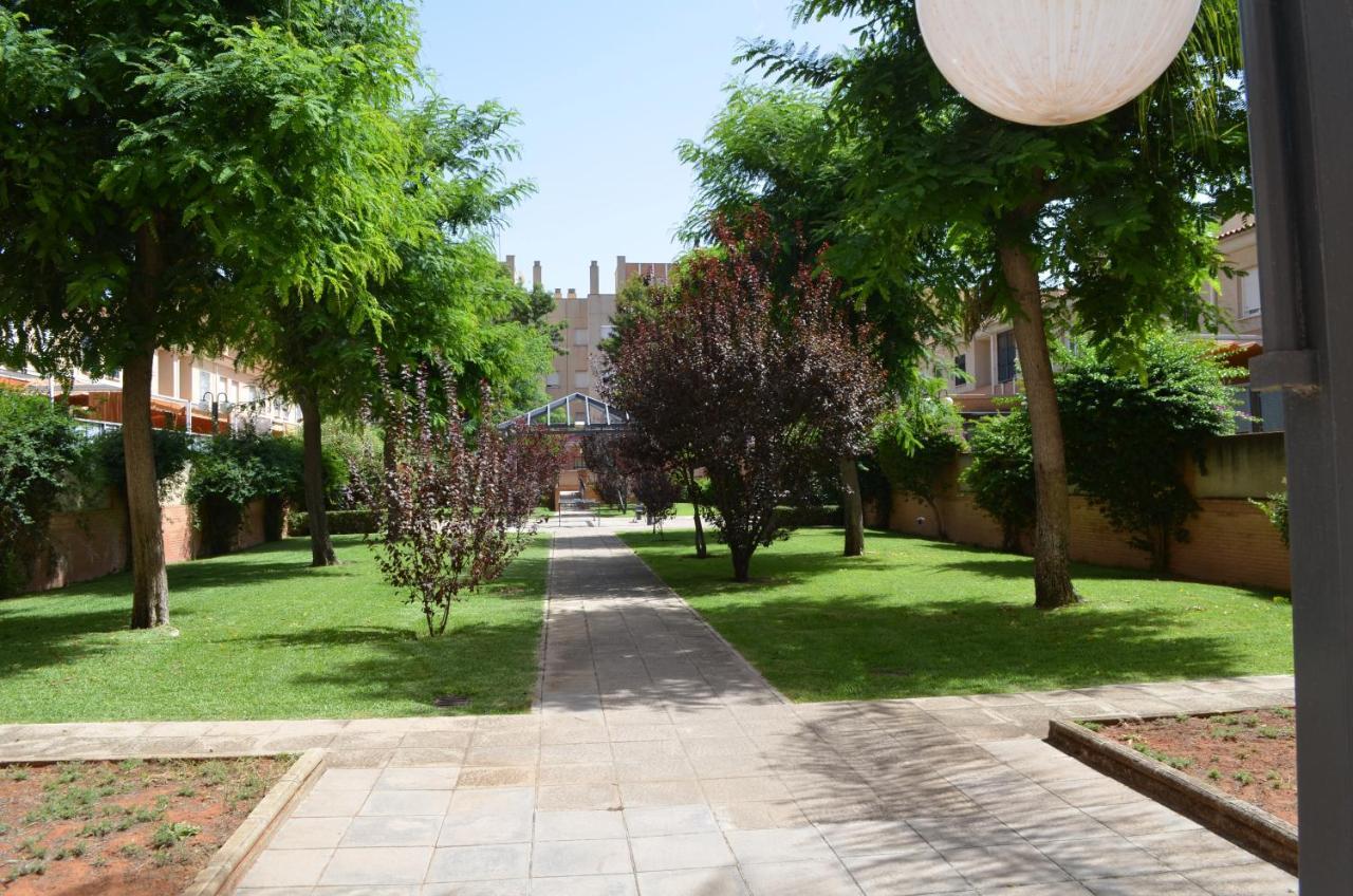 Apartamento Bonito Zona Hospital y Centro Comercial Lagoh Sevilla Exterior foto