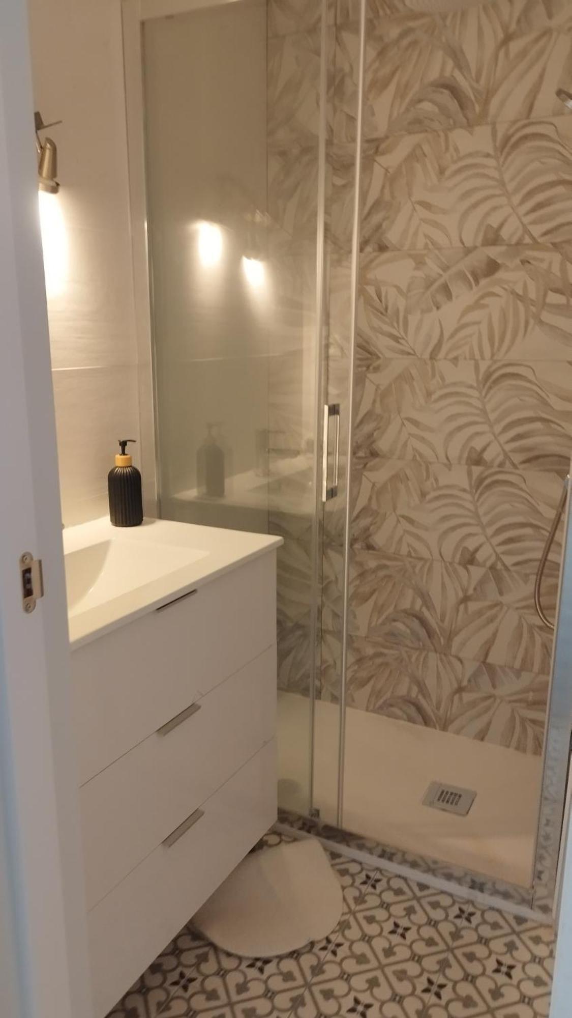Apartamento Bonito Zona Hospital y Centro Comercial Lagoh Sevilla Exterior foto